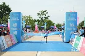 塔图姆上演海报式隔扣！